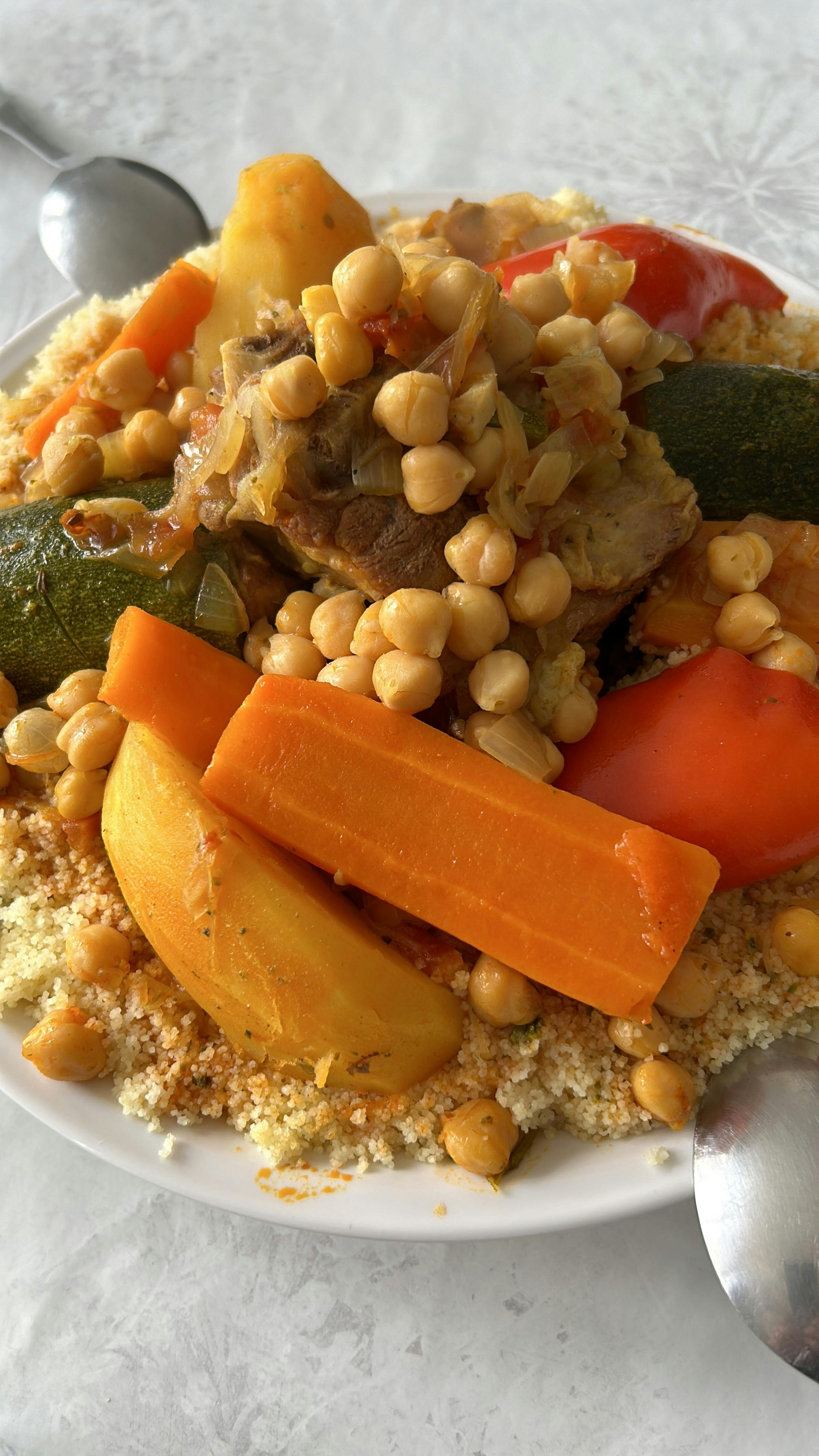 Smart Ways to Achieve Glowing Skin: Diet Tips for 2025